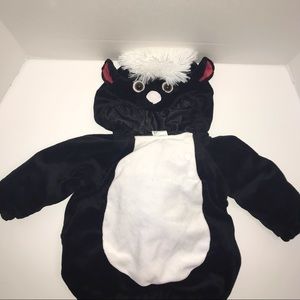 🦨 Skunk costume, perfect for your little stinker! 🦨